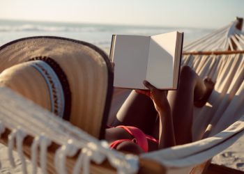 Три книги, които да не пропускате това лято
