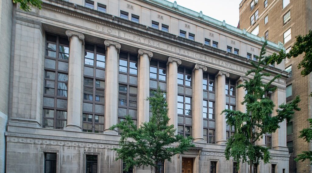 Upper East Side, Manhattan, New York - Regis High School / Wikipedia
