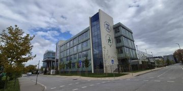 Новата сграда на ПЧМГ в София Тех Парк: Какво видя Данибон?